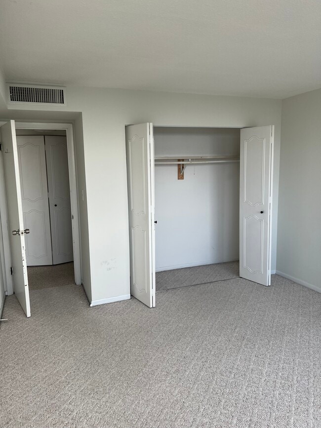 Closets - 7234 W North Ave Unit 7234
