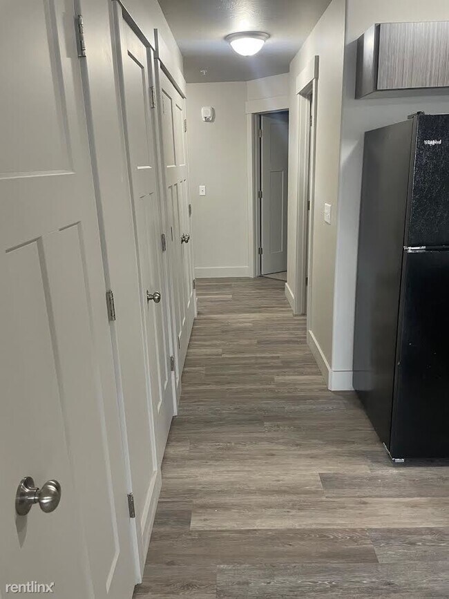 Photo - 3 br, 2 bath 4plex - 3562 East Gample Avenue