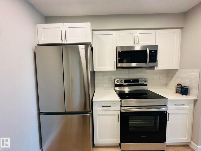 Photo - #320 1506 TAMARACK BV NW