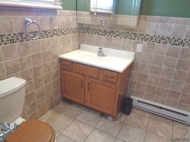 Photo - 124 Clayton Dr