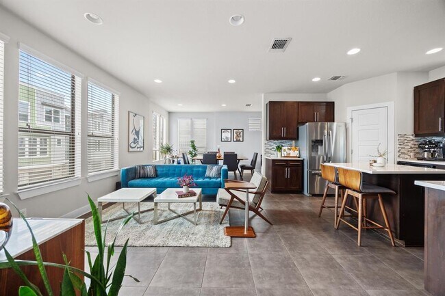 Photo - 1921 Warely Ln Unit 250C