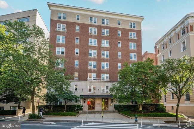 Building Photo - Kalorama Studio Apartment W/Roof Top