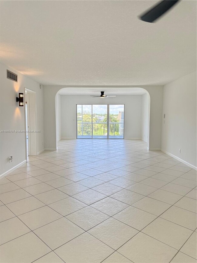 Building Photo - 250 John F Kennedy Dr Unit Ph 7 Rental