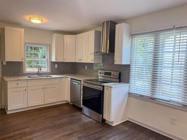 Photo - 2093 Verbena St NW