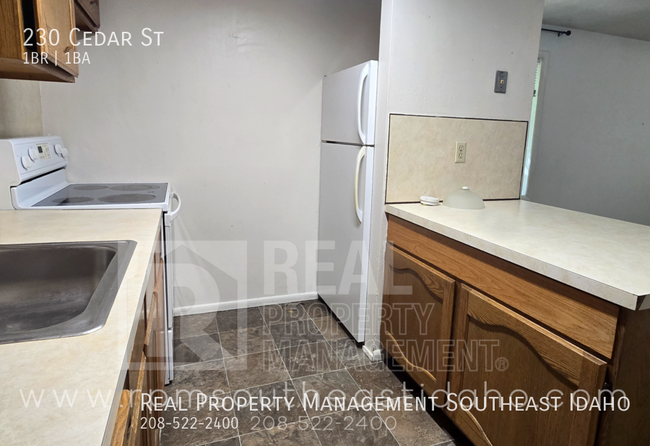 Photo - 230 Cedar St