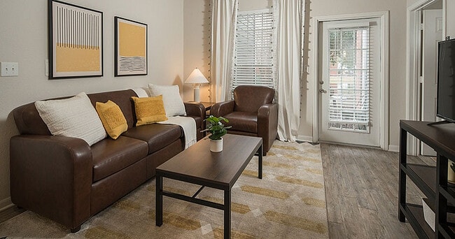 Living-Room-01-The-Oliver-Baton-Rouge-LA - The Oliver