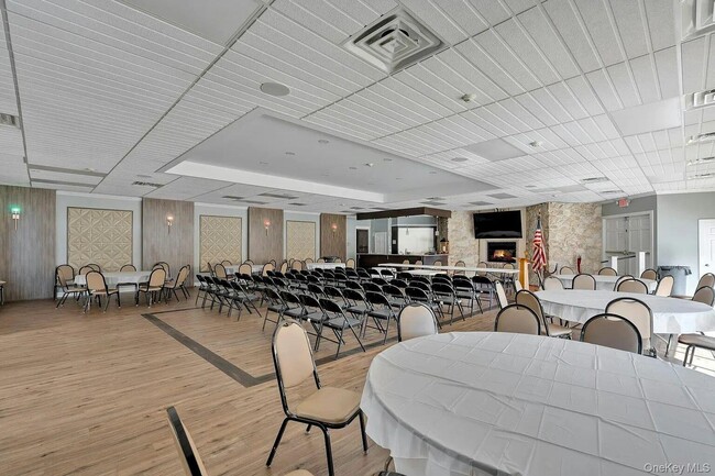 Photo - 586 Blue Ridge Dr