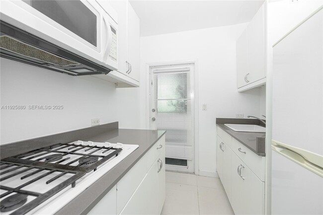 Photo - 6944 Byron Ave Unit 6