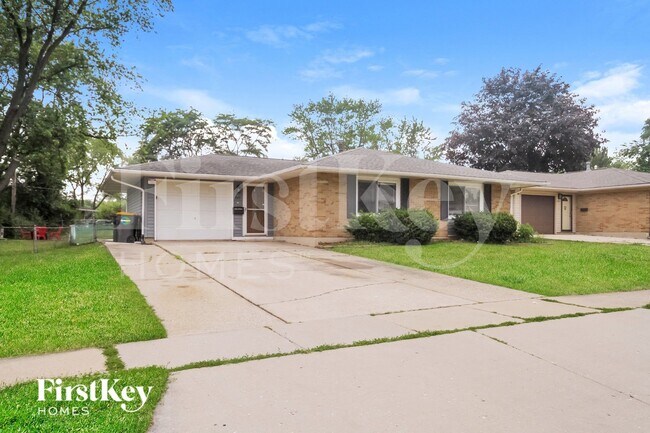 823 Oriole Dr