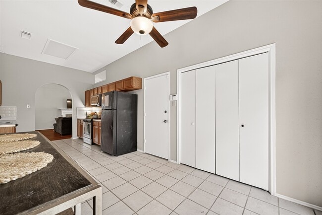 Building Photo - 5814 N Magazine Cir