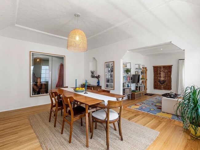 Photo - 928 1/2 S Orange Grove Ave