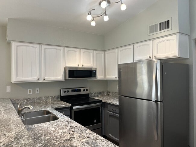 Building Photo - Perfect unit in Tempe! Rental