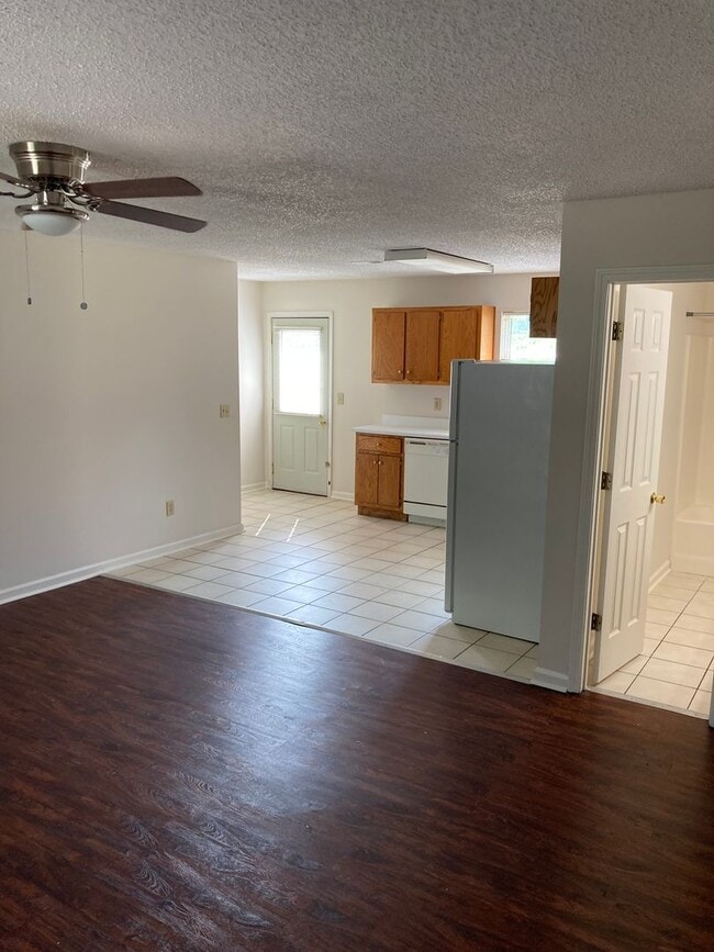 Photo - 2/1 Apartment in East Rome- $950