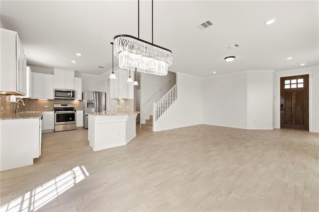 Photo - 300 Wilhem Wy
