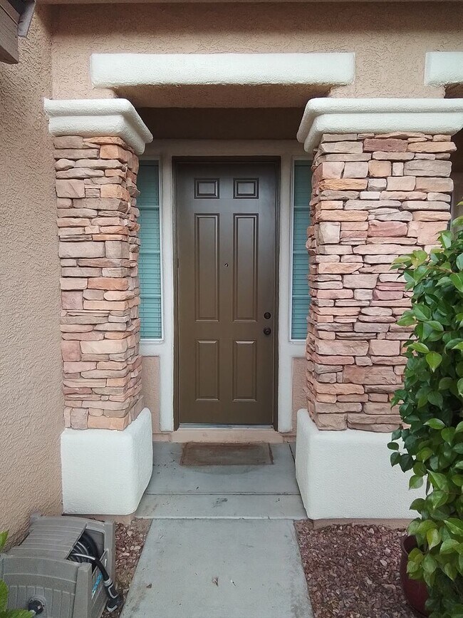 Photo - Spacious 4-Bed Single-Family Home in Las Vegas with Private Backyard