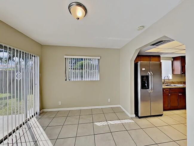 Photo - 2242 NE 62nd St