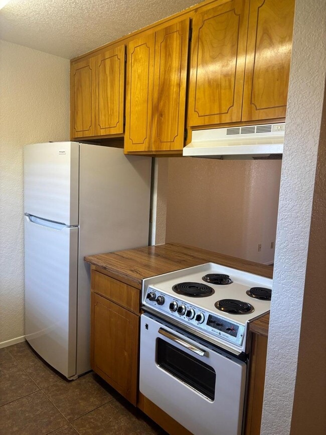 Photo - 840 S Main St Unidad Apt H