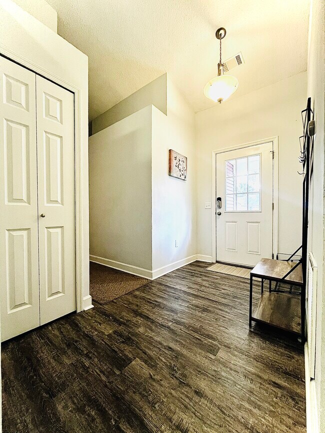 Photo - 11 Brindlewood Dr