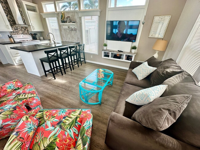 Photo - 731 Nettles Blvd Unidad SI ID1537527P