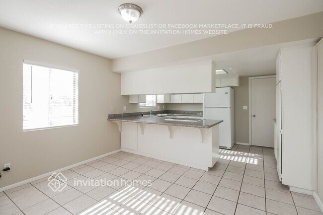 Photo - 560 S Wilbur