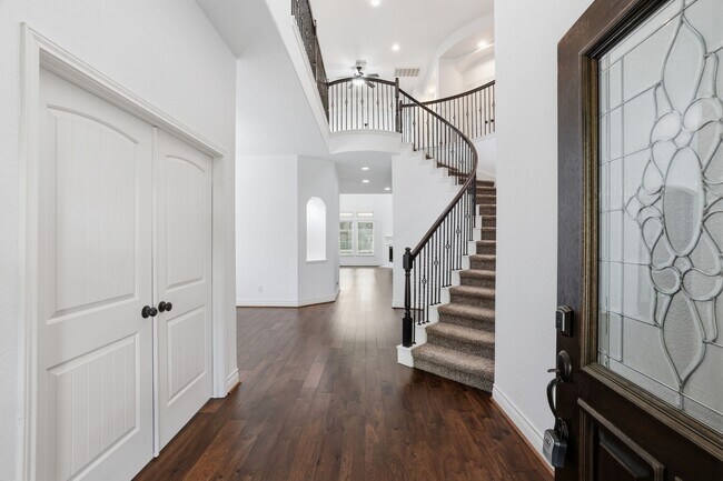 Photo - 135 Deerfield Meadow Dr