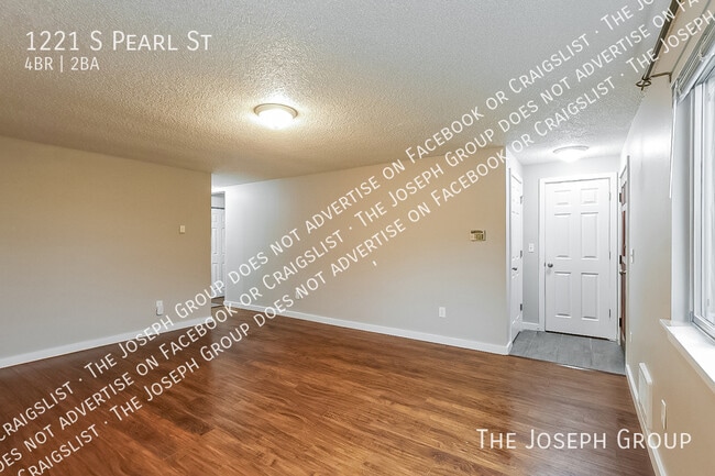 Photo - 1221 S Pearl St