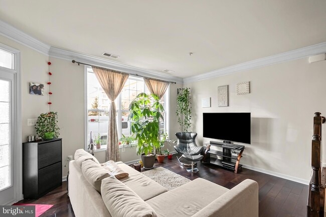 Photo - 43151 Wealdstone Terrace