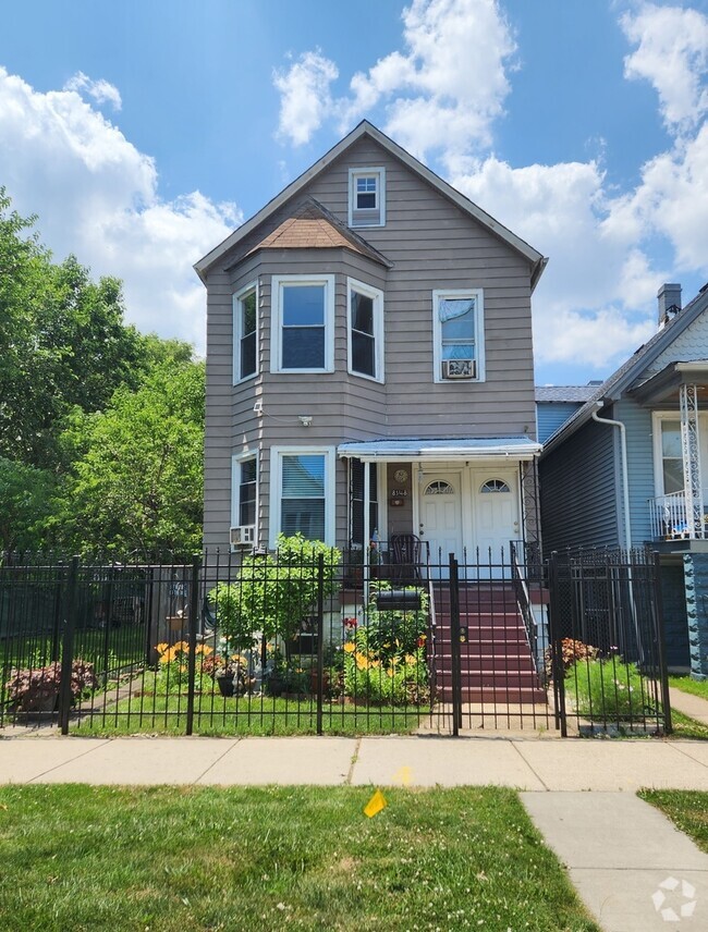 Building Photo - 8548 S Buffalo Ave Rental