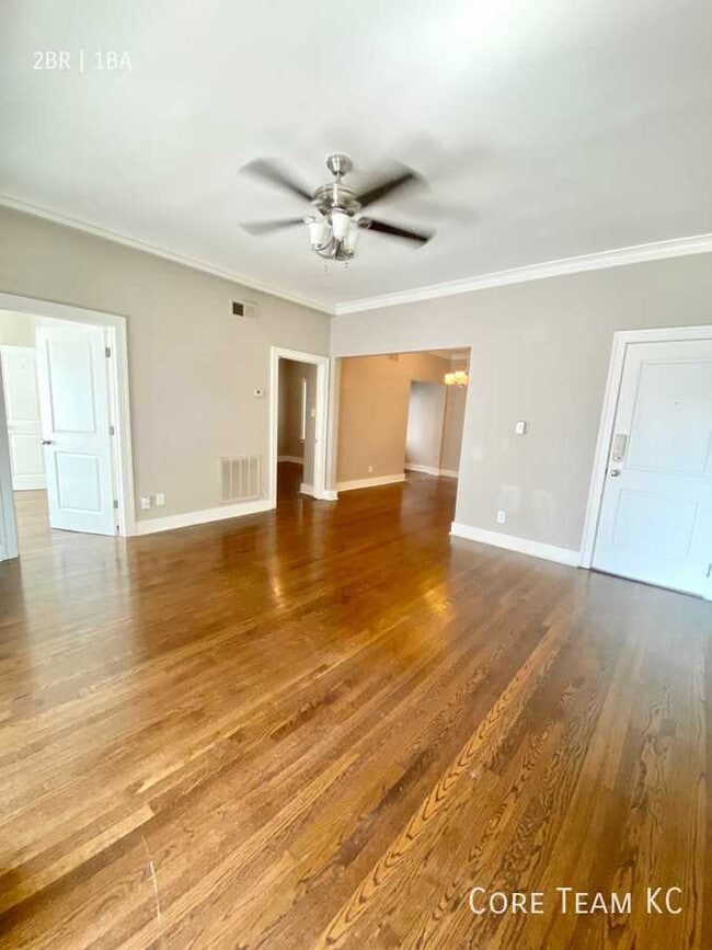 Photo - 710 W 48th St Unidad 302