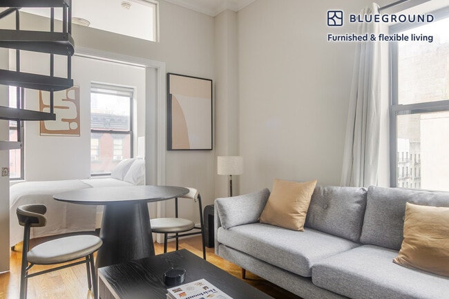 Photo - 515 W 47th St Apartment Unit FL5-ID1878