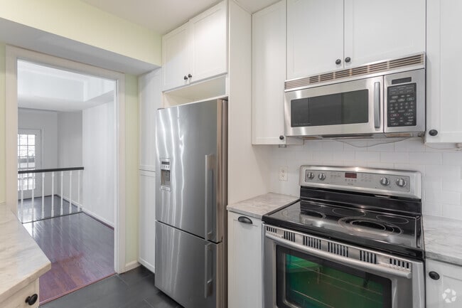 Building Photo - 2919 S Woodstock St Unit A Rental