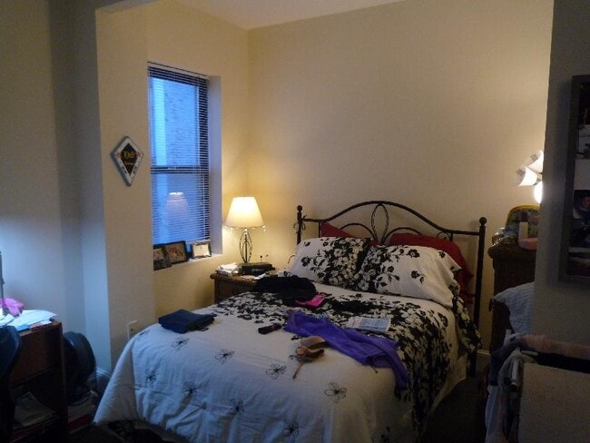 Building Photo - 833 Beacon St