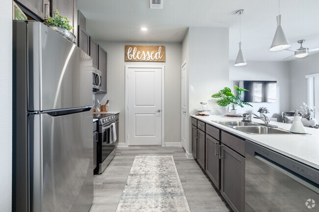 2BR, 2BA - 1,096SF - Kitchen
