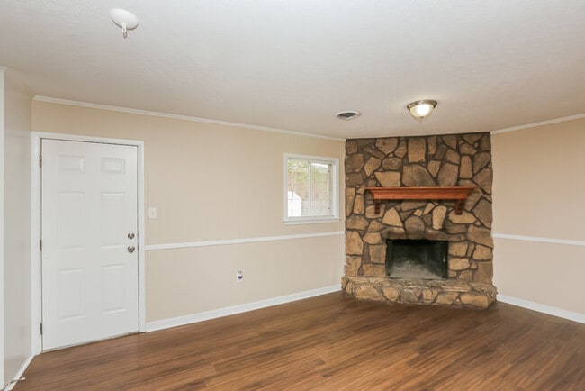 Photo - 3451 Harle St