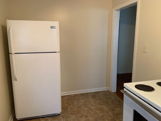 Photo - Cozy 2 Bedroom Home!!