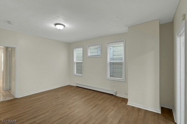 Photo - 496 S 21st St