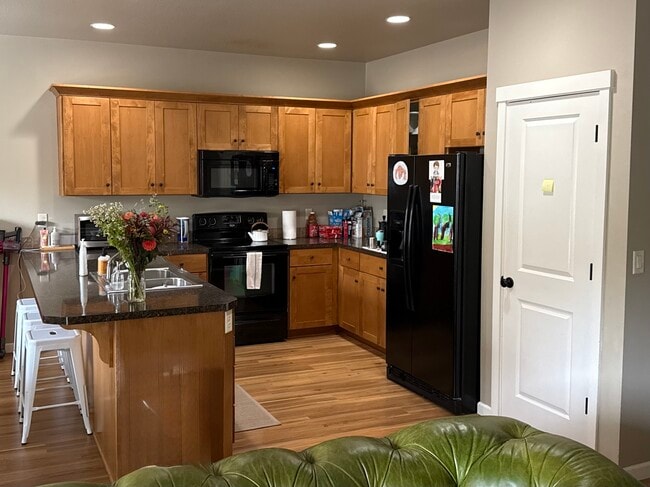 Photo - 1926 NW Kale Way