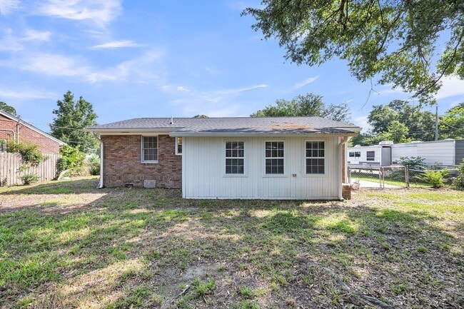 Photo - 2 Bed with Flex Space 1 Bath Home in Heart...
