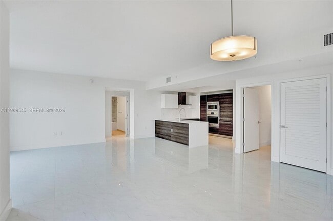 Photo - 301 Altara Ave Unidad 835