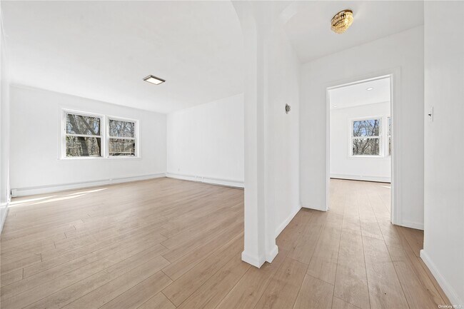 Photo - 87-47 Myrtle Ave