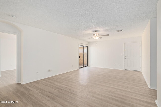 Photo - 8714 W Amelia Ave