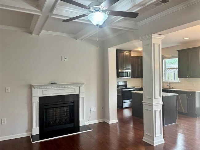 Photo - 1700 Paxton Dr SW
