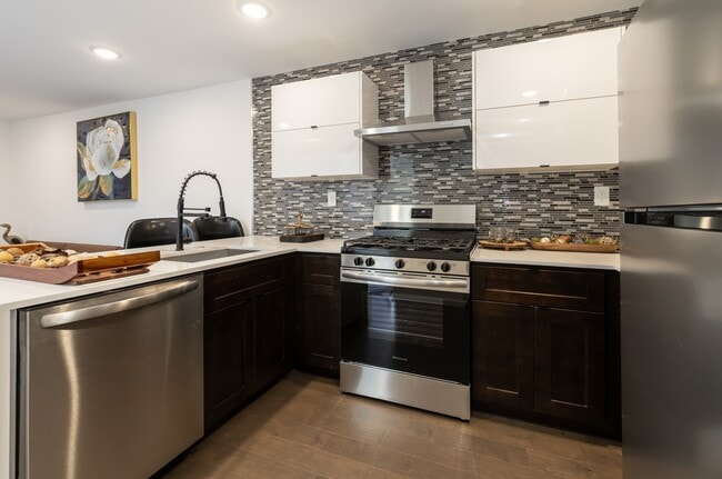 2111 N 7th St Unit 2