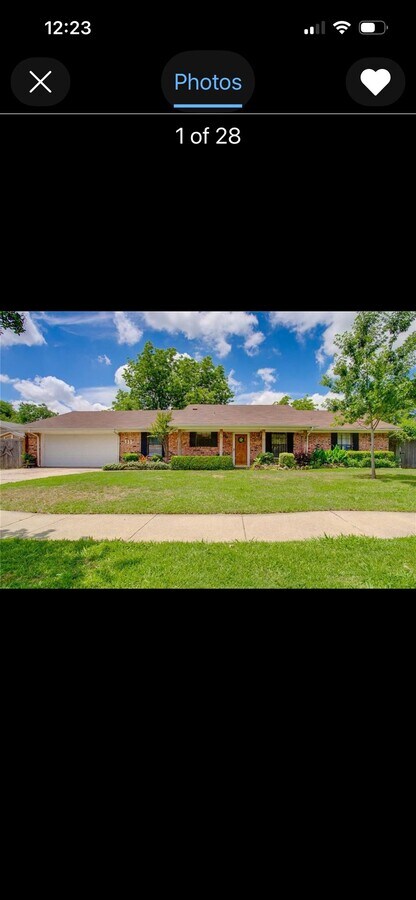 Photo - 715 Bowie St