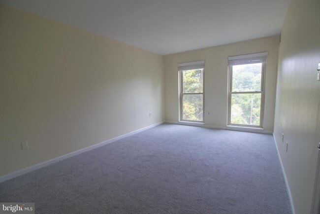 Photo - 5201 Newton St Unidad 202