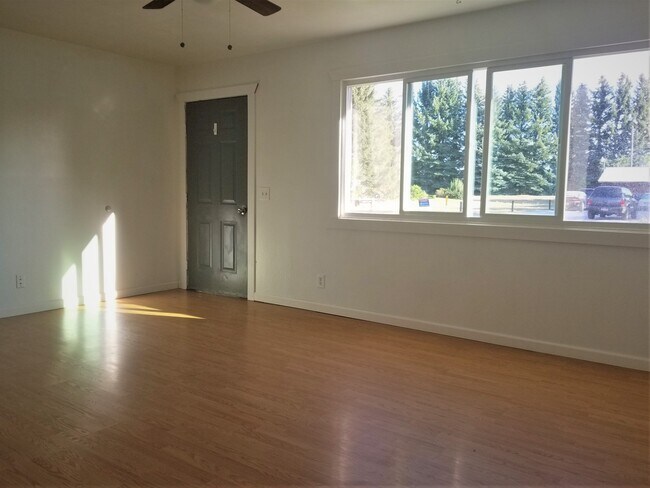 Photo - Unit 112 Rupert Duplex