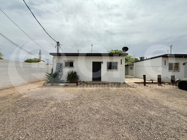 Photo - 3566 E Kleindale Rd