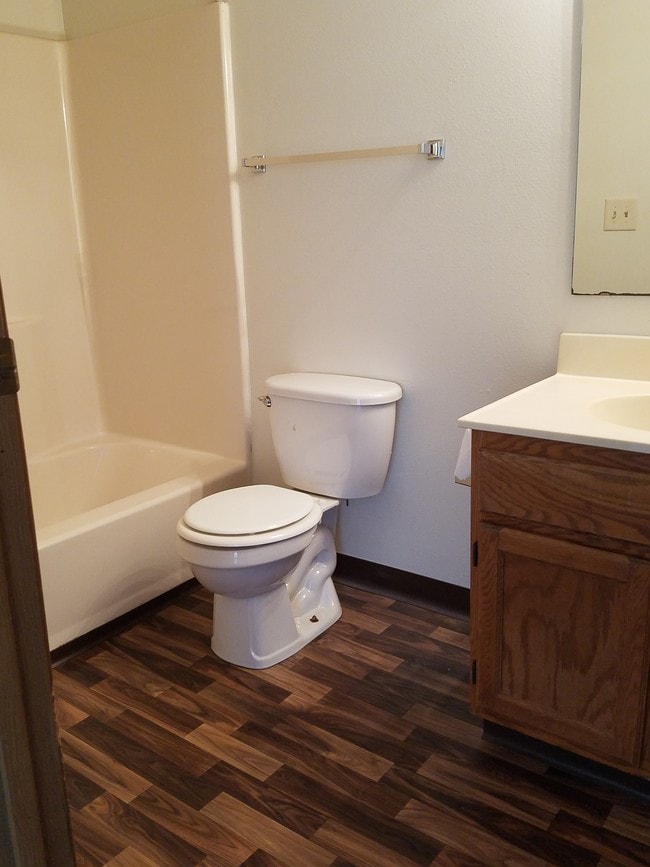 Photo - Cedar Park Apartments
