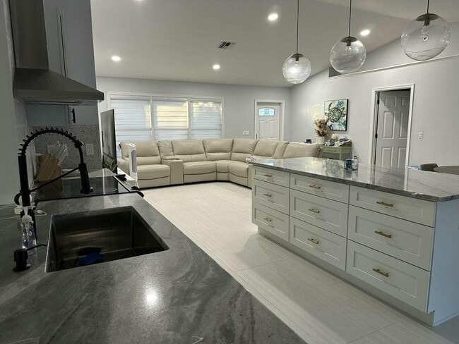 Photo - 10714 Ranchipur St