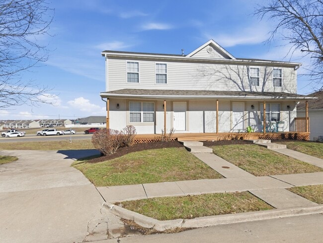 Photo - 2413 Northampton Dr